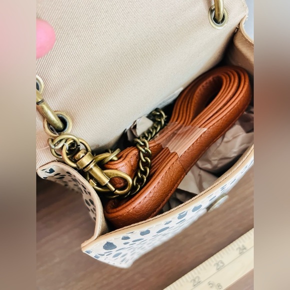 Universal Thread Bags Magnetic Flap Closure Leopard Print Mini Shoulder Handbag - Picture 10 of 13